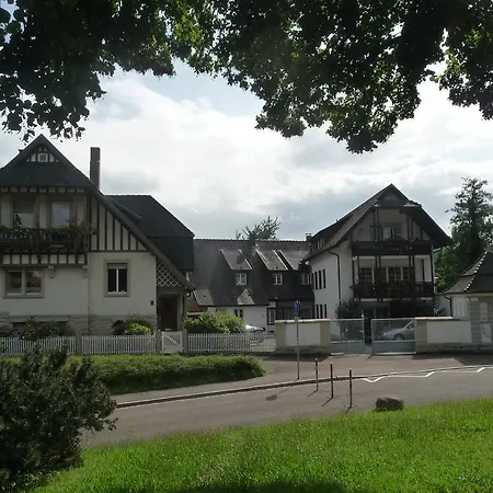 Schwarzwald 住宿加早餐酒店 *